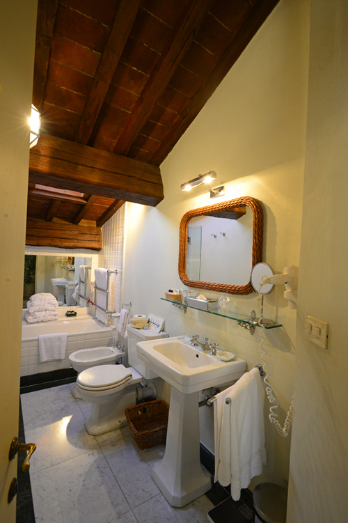 お客様撮影　フィレンツェ・パラッツォニコリーニ・ドームスイートの浴室