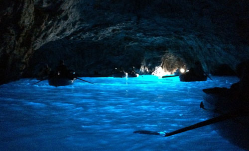 カプリ・青の洞窟内
