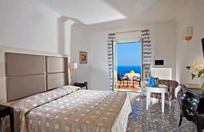 カプリ・ルナホテル