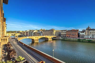 お部屋からのアルノ川の眺め