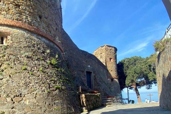 リオマッジョーレ城